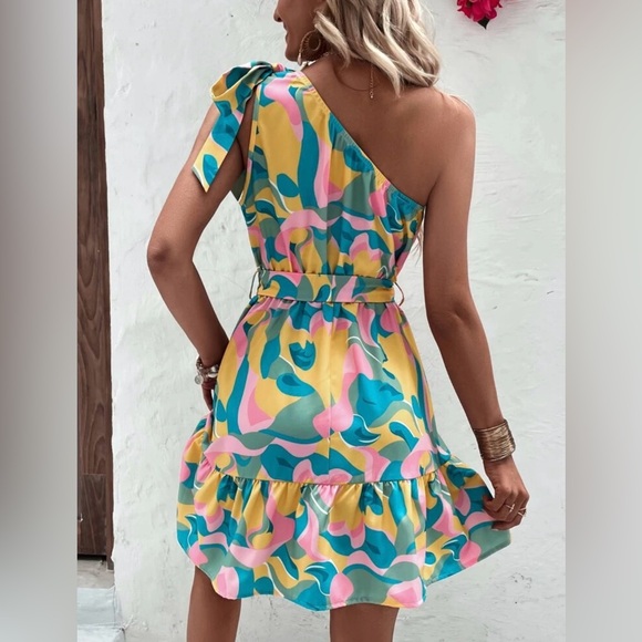 Vibrant One-shoulder Dress ✨ - Picture 3 of 5